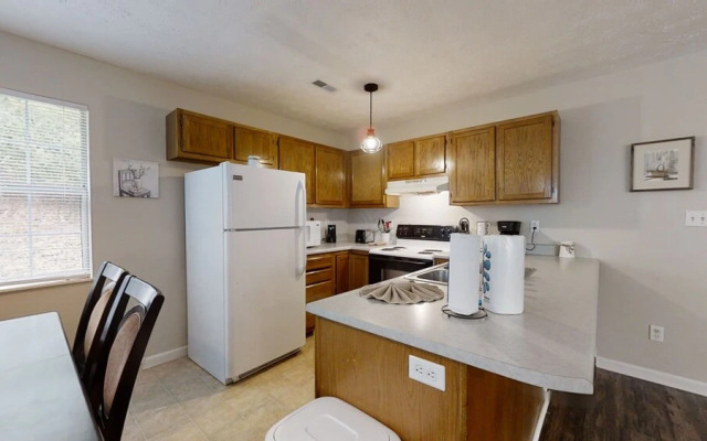 Country Getaway 3 Bedroom Home by Redawning