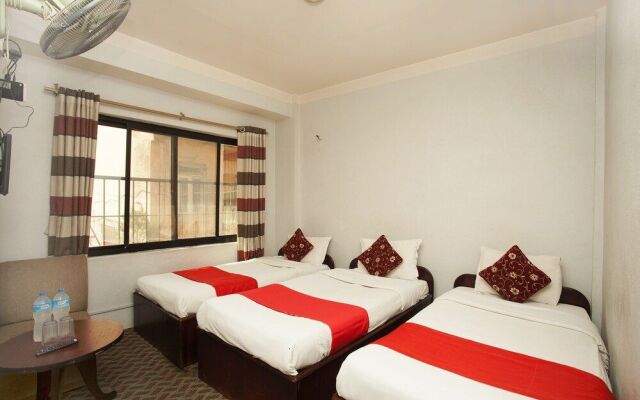 SPOT ON 428 Hotel President