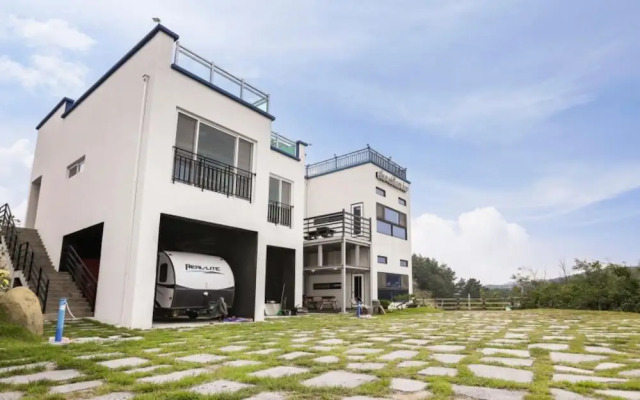 Pohang Sea and Bamboo Pension