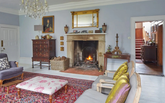 Harlington Manor