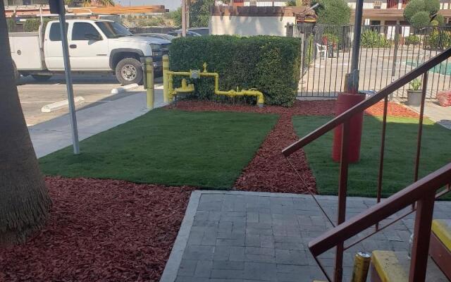 EZ 8 Motel Lancaster