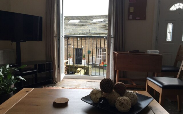 Inviting 2-Bed House in Hebden Bridge