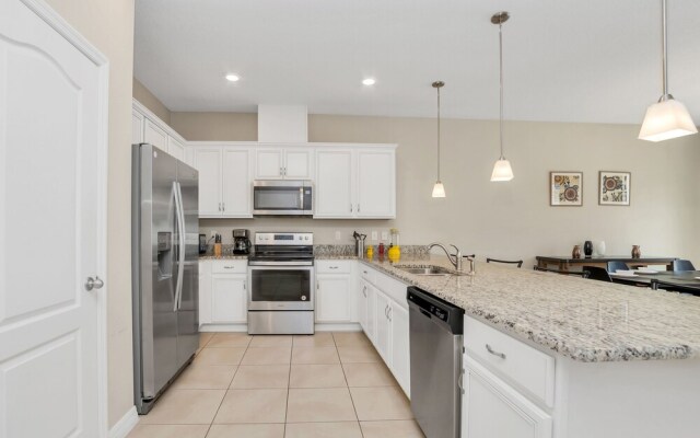 Crown Villa Compass Bay