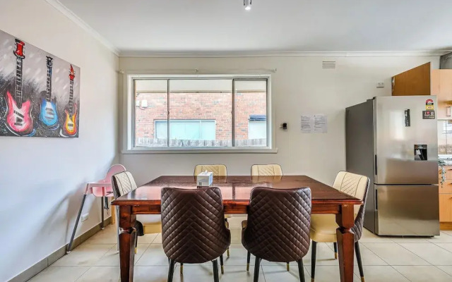 StayAU Serene 3BR Haven for Families
