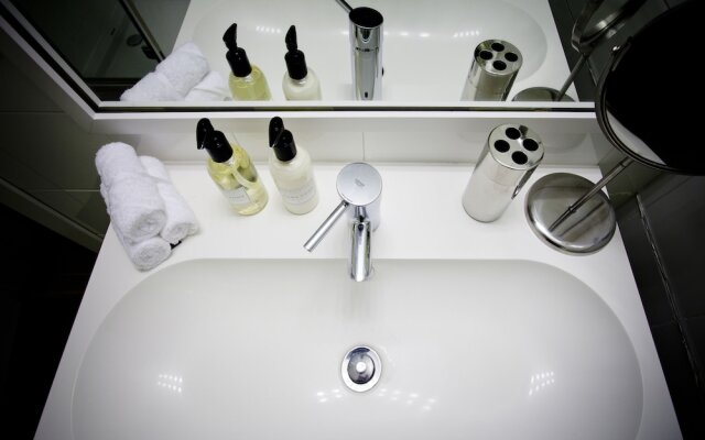 Gran Via Apartment By Flatsweethome