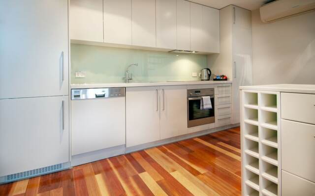 Semaphore Blue Apartments