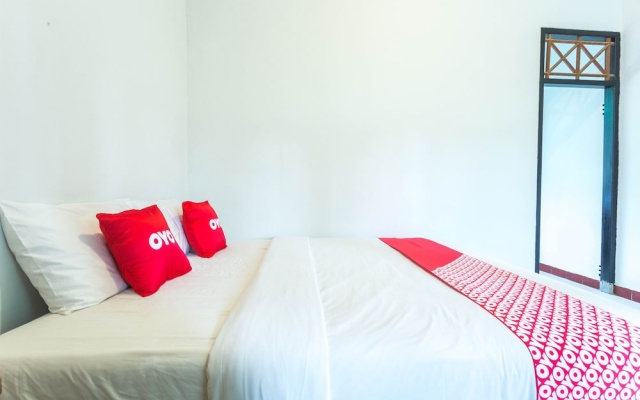 Senggigi Hill View Homestay by OYO Rooms – Guest Rooms – Senggigi