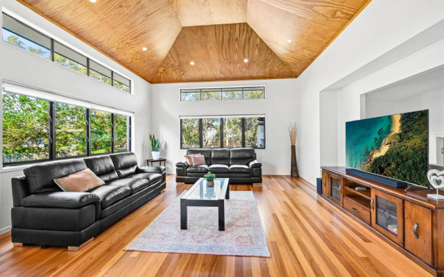 Mudjimba Shores-Coastal Bliss for Families & Dogs