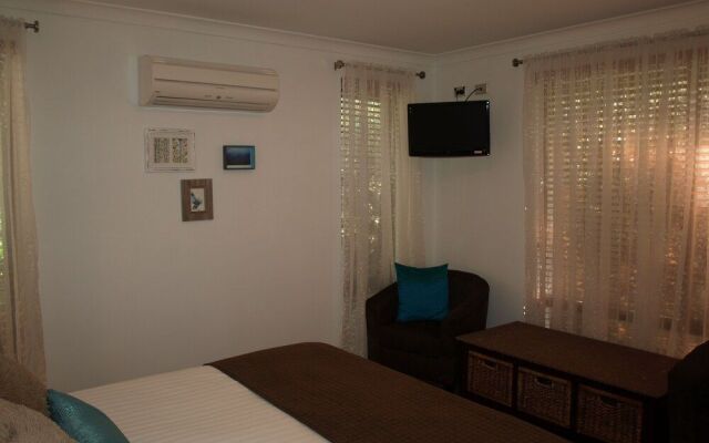 Baudins Bed & Breakfast - Adults Only