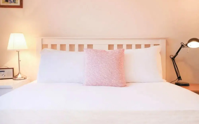 Cosy 1 Bedrooom in Fabulous Location