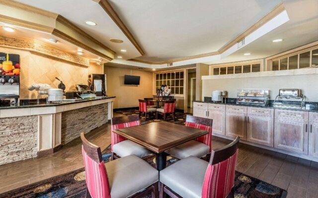 Comfort Suites Marion North