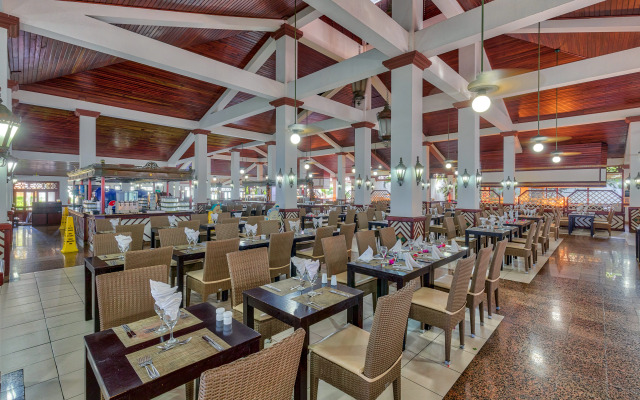 Playa Bachata Resort