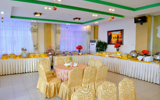 Green Hotel