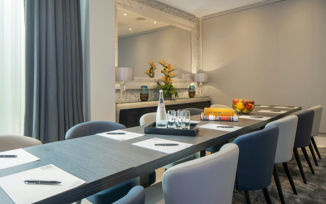 Eccleston Square Hotel
