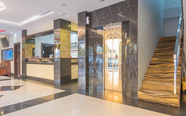 RedDoorz Premium near Grand Batam Mall