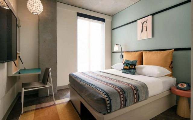 Moxy Portland Downtown
