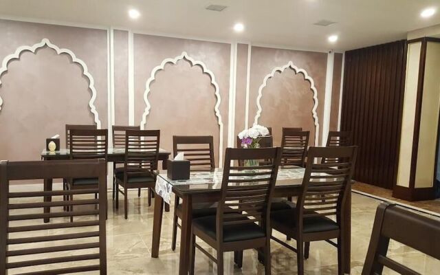 Golden Tree Hotel & Apartment