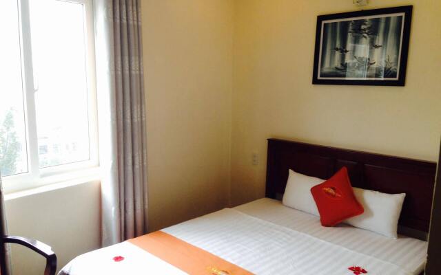 Golden Star Hotel