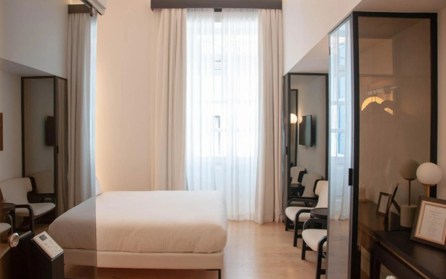 S Paul Hotel