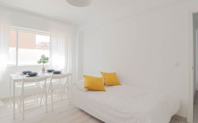 Brrand New 3 Bedroom Apartment By The Center