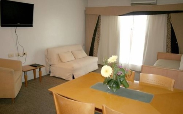 Urbana Suites