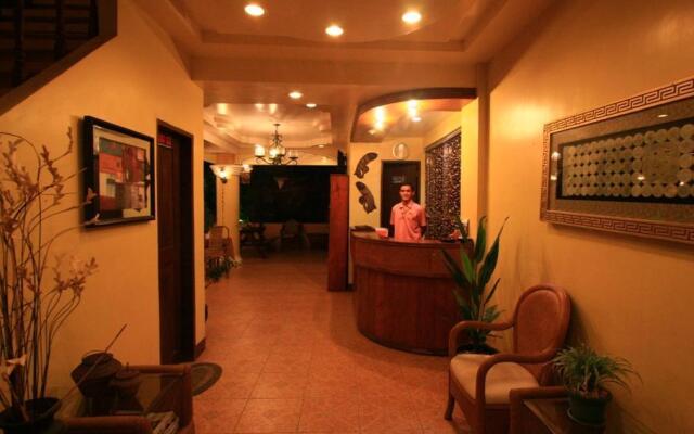 Mount Tapyas Hotel