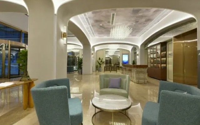 Mercure Hotel Guizhou Anshun West Railway Station