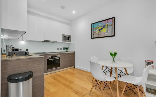 Heathrow Central Apartments By Mysquare