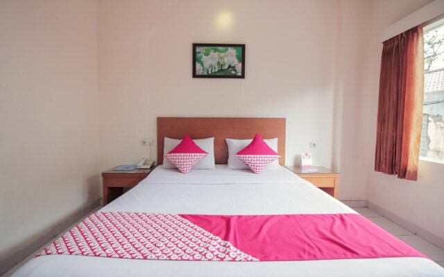 OYO 259 Galaxy Inn