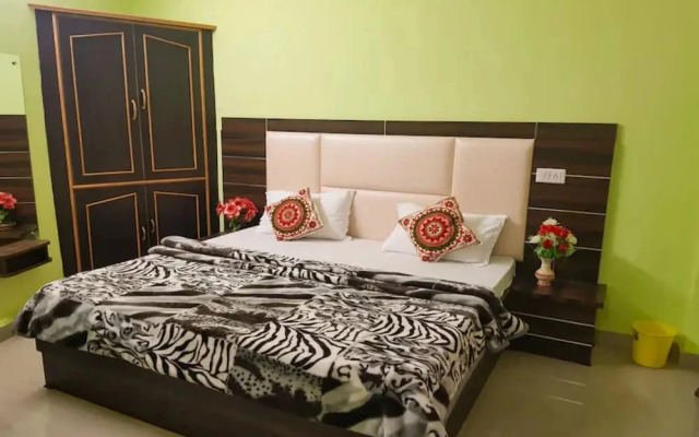 Goroomgo Veekay Regency Bengaluru