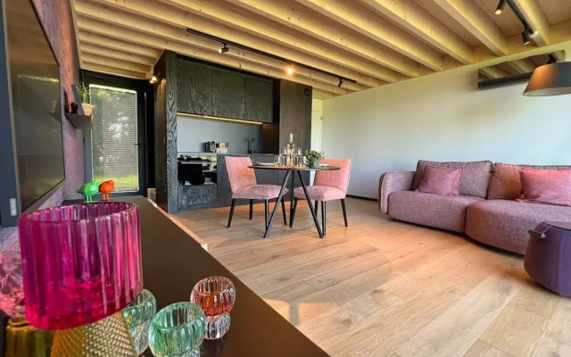 Romantic Holiday Home With Shared Pool