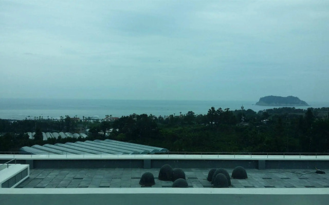 Jeju Bom Stay & Art Gallery