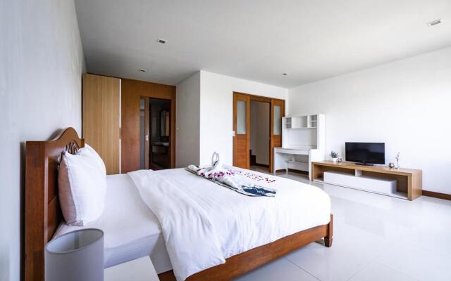 CAPITAL O890 The Royal Bay View Villas