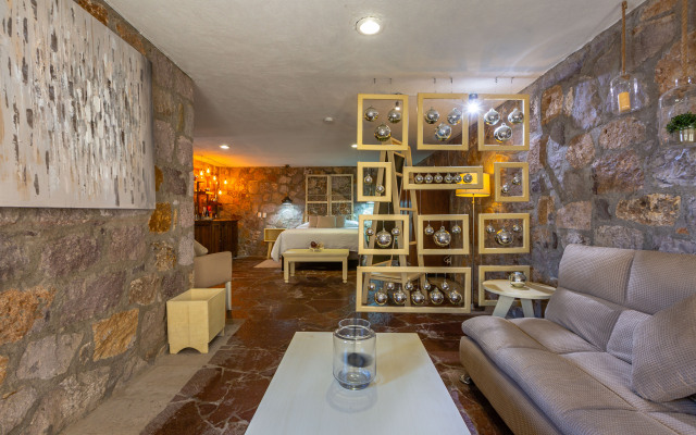 Grand Las Nubes by Inmense