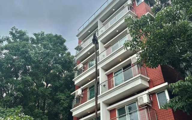 StayBird - Azure Suites Business Hotel