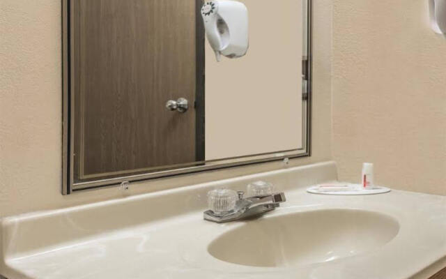 Super 8 Motel - Potosi