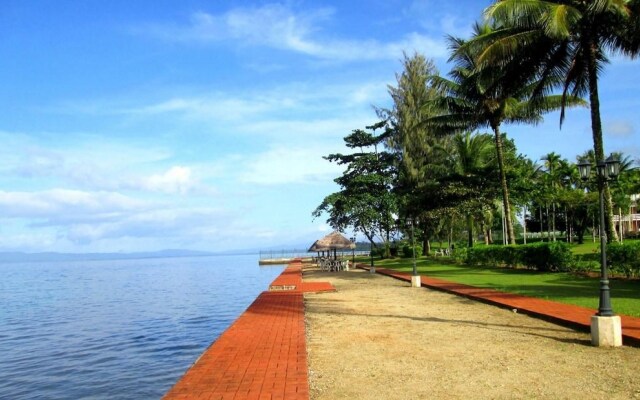 Alotau International Hotel