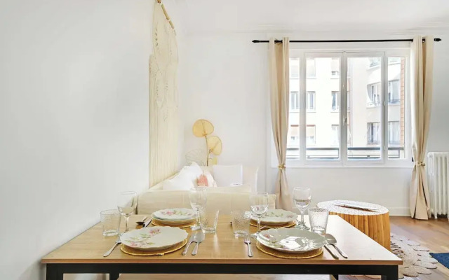 Charming Apartment -4p- Near Arc de Triomphe