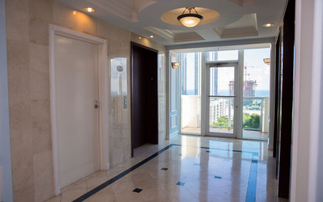 Intracoastal Yacht Club by Best Holiday