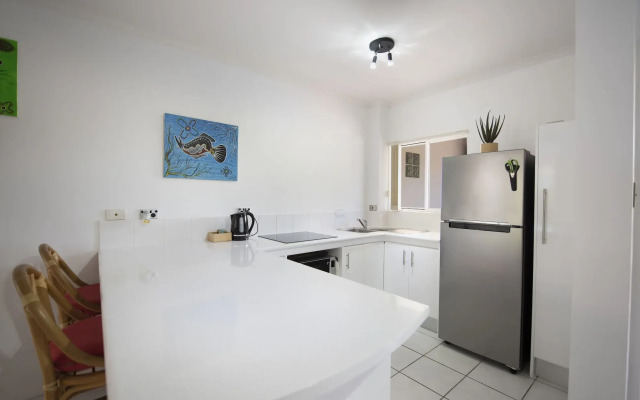 Golden Sands Beachfront Apartment Resort