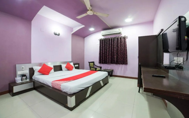 OYO 27803 Hotel Raj Mahal