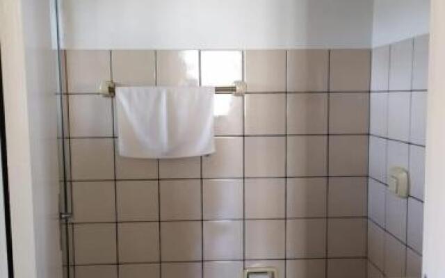 Apto Rua Dos Golfinhos Para seis pessoas.