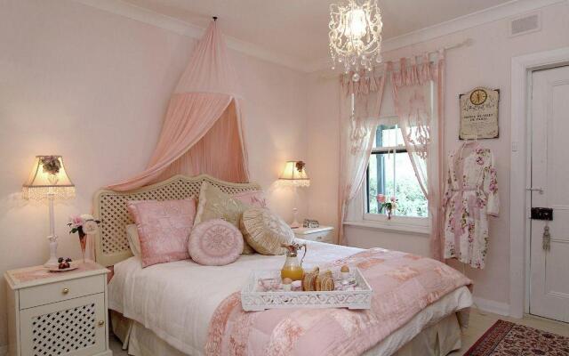 Jasmine's Cottage