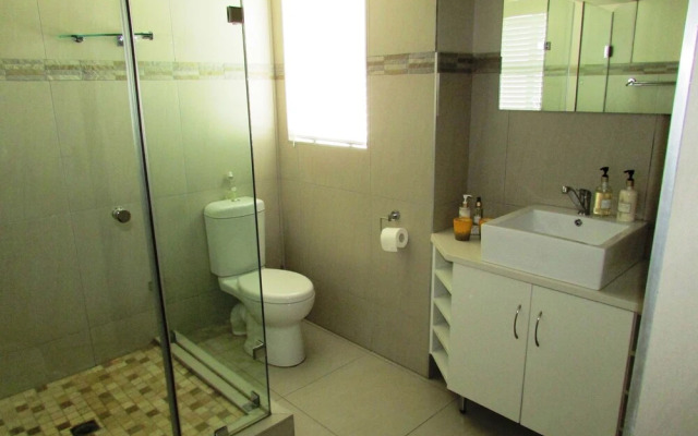 6 Sea Diamond Self catering