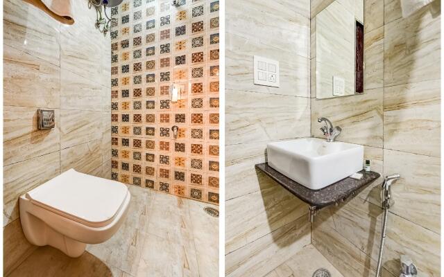 OYO 76850 Hotel Rashika Palace