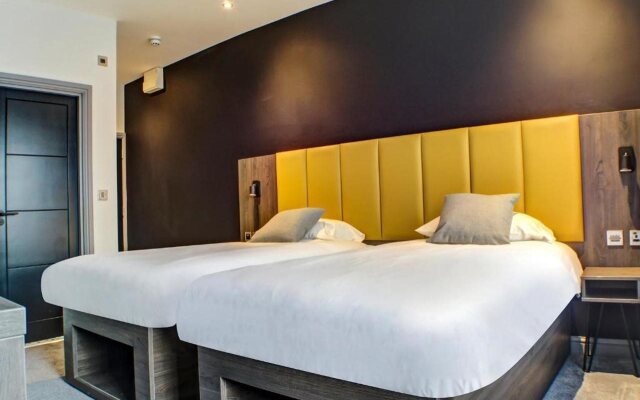 OYO Tamworth Arms Boutique Pub & Hotel