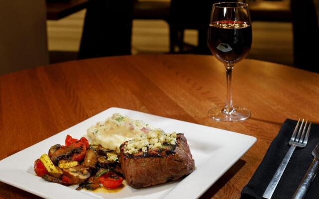 Crowne Plaza Memphis Downtown Hotel by IHG