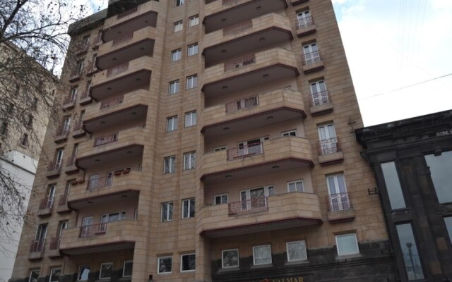 Rent in Yerevan - Apartment on Mashtots ave.