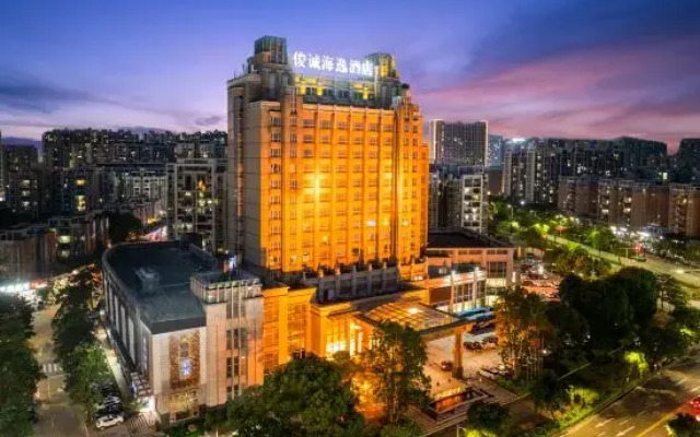 Juncheng Higher Quarter Hotel