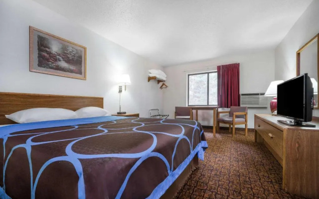 Super 8 Park Rapids